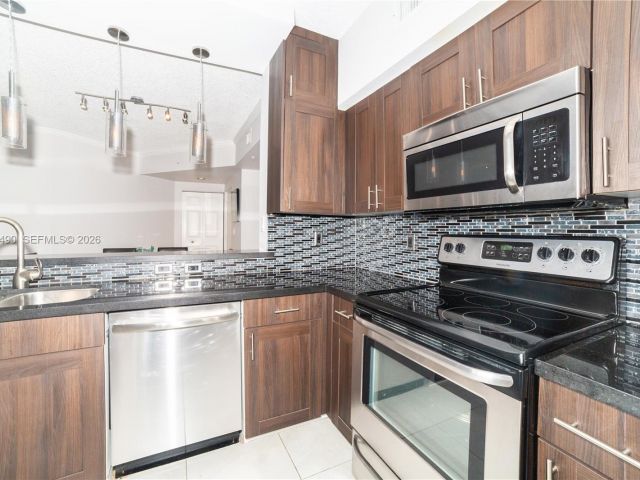 Apartment for sale  Unit #1802 - photo 7512608