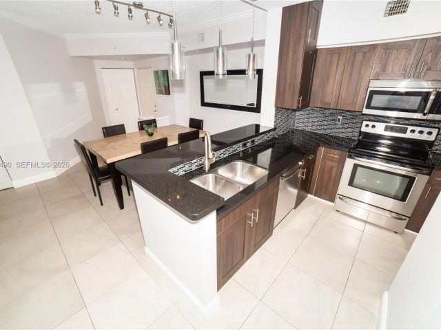 Apartment for sale  Unit #1802 - photo 7512612