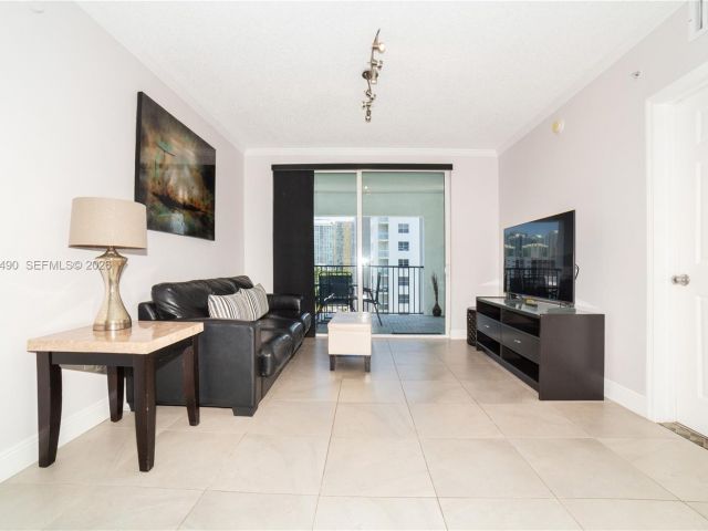 Apartment for sale  Unit #1802 - photo 7512623