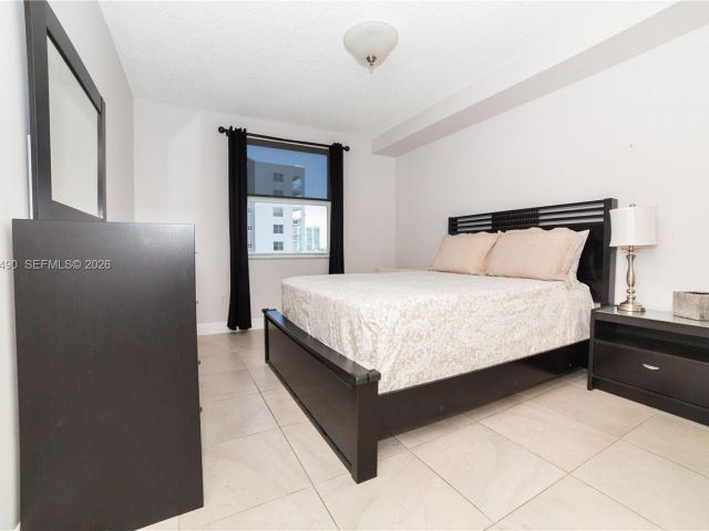 Apartment for sale  Unit #1802 - photo 7512636