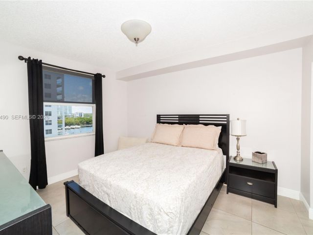 Apartment for sale  Unit #1802 - photo 7512637