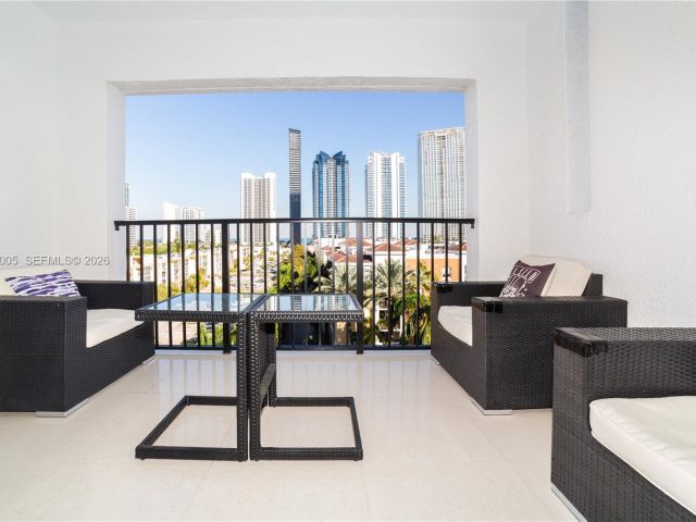 Apartment for rent  Unit #1815 - photo 7512500