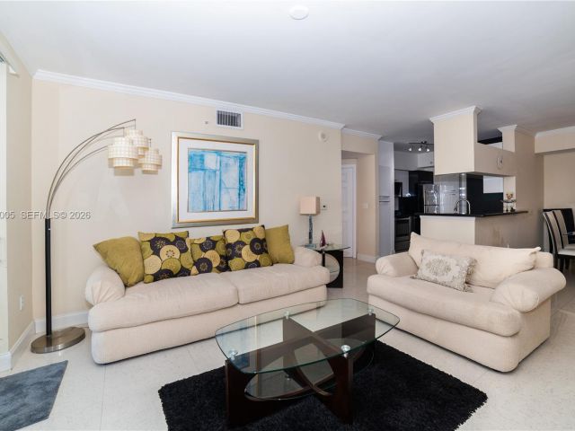 Apartment for rent  Unit #1815 - photo 7512505