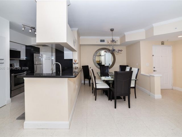 Apartment for rent  Unit #1815 - photo 7512514