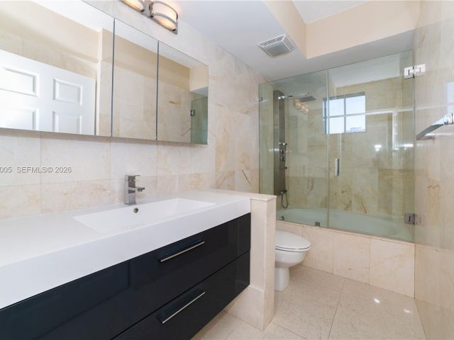 Apartment for rent  Unit #1815 - photo 7512518