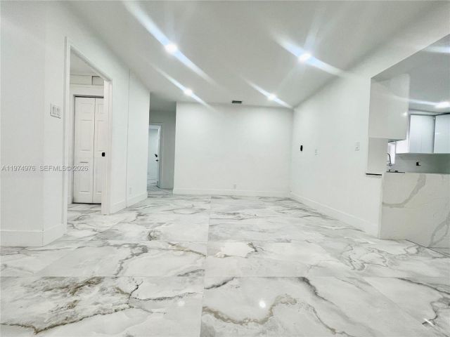 Home for rent at 1649 NE 8th Ave - photo 7502726