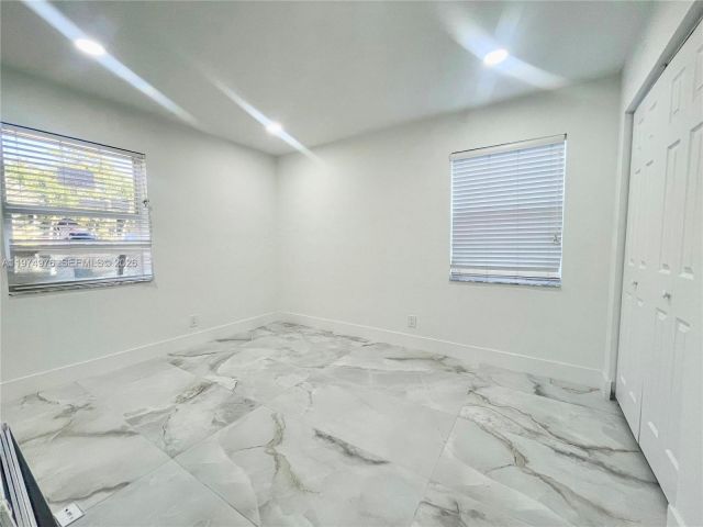 Home for rent at 1649 NE 8th Ave - photo 7502735