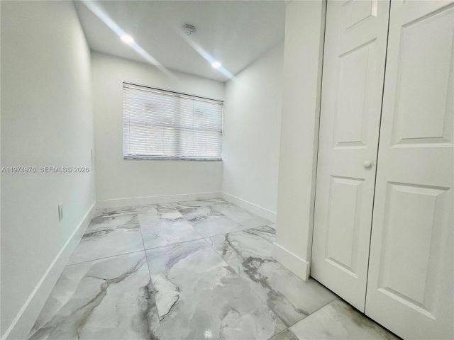 Home for rent at 1649 NE 8th Ave - photo 7502737