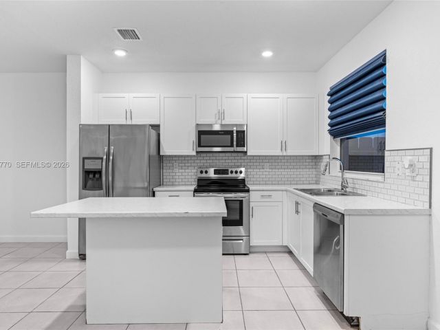 3-bedroom home for rent in Homestead - 1467 SE 26th Rd 0 - MondialRealty