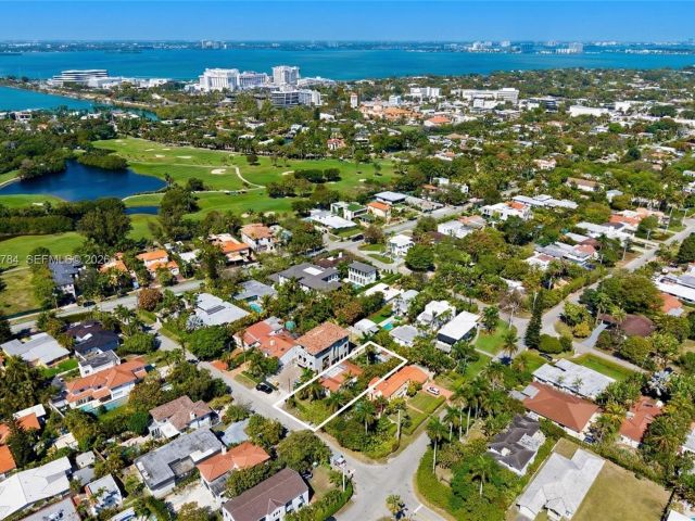 Home for sale at 515 W 30th St - photo 7468286