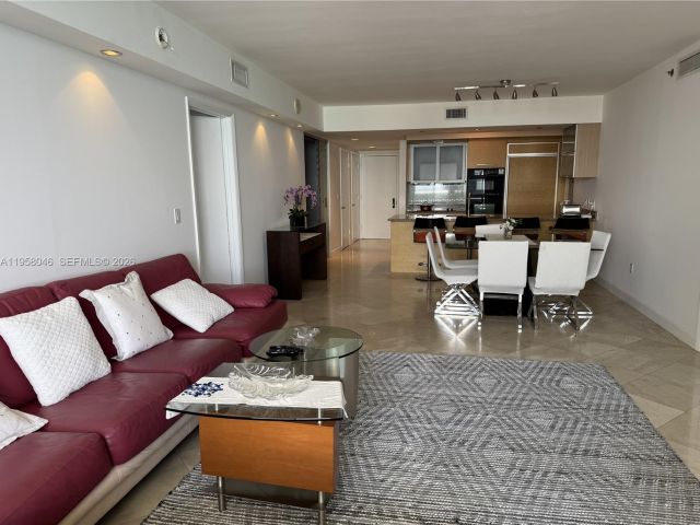 Apartment for rent  Unit #3303 - photo 7499613