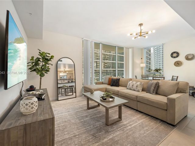 Apartment for rent  Unit #T-1502 - photo 7496331