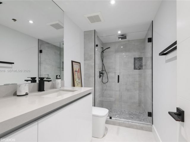 Apartment for sale  Unit #28J - photo 7505692