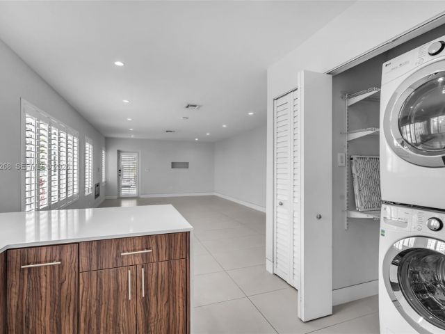 Home for sale at 1632 SW 12th St - photo 7509013