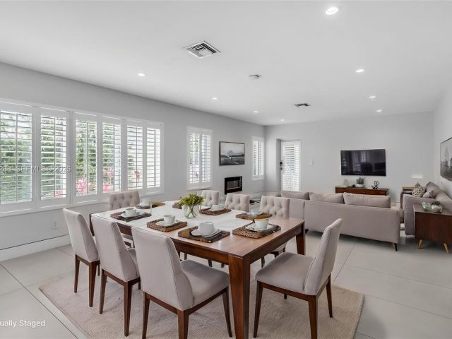 Home for sale at 1632 SW 12th St - photo 7509017