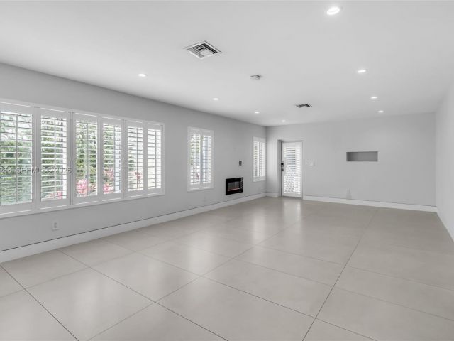 Home for sale at 1632 SW 12th St - photo 7509019