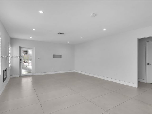 Home for sale at 1632 SW 12th St - photo 7509020