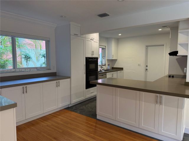 Home for rent at 1428 Ortega Ave - photo 7471195