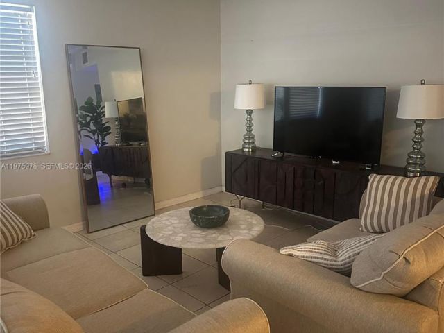 Home for rent at 30 NE 26th St N/A - photo 7451557