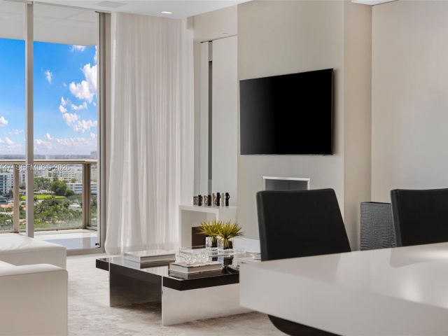 Apartment for rent  Unit #1405S - photo 7507601