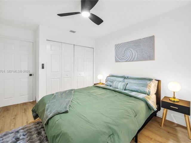 Home for sale at 324 Sterling Ave - photo 7521043