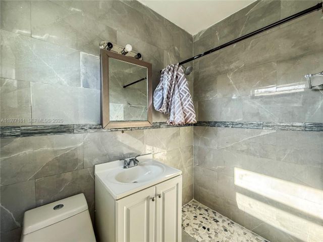 Home for rent at 1141 NE 154th Ter - photo 7481164