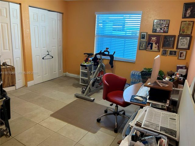 Home for sale at 11219 SW 33 RD Circle PL 11219 SW 33 RD Cir Pl - photo 7465105