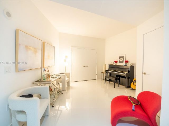 Apartment for sale  Unit #811 - photo 7523148