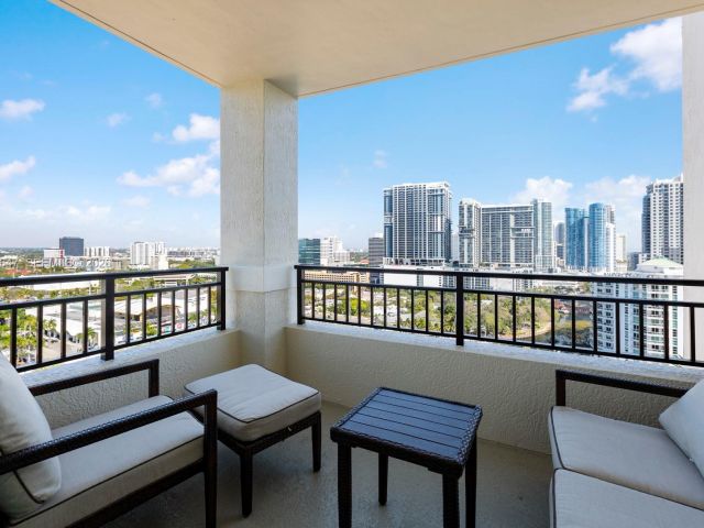 Apartment for sale  Unit #2014N - photo 7500744