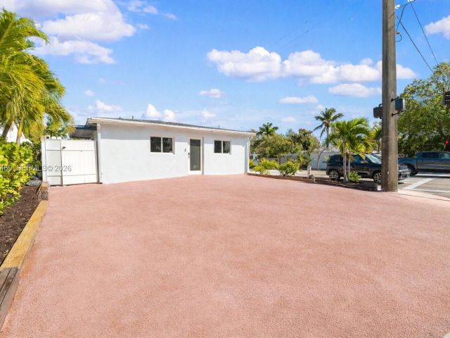 Home for sale at 1300 NW 7th Ave - photo 7481754