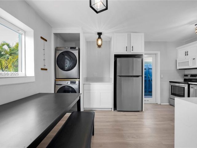 Home for sale at 1300 NW 7th Ave - photo 7481762