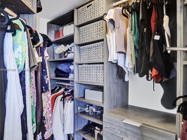 Apartment for rent  Unit #2001 - photo 7508311