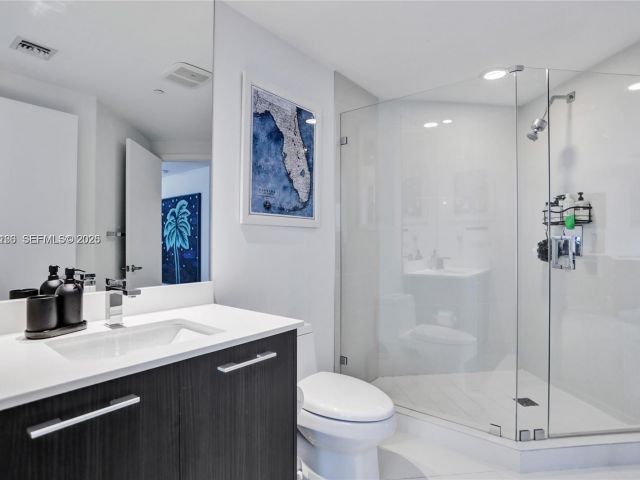 Apartment for rent  Unit #2001 - photo 7508313