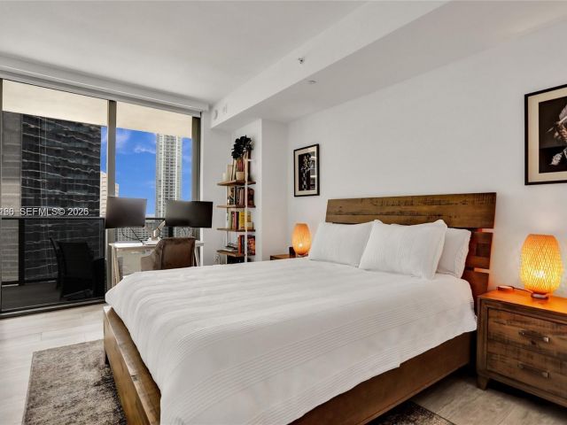 Apartment for rent  Unit #2001 - photo 7508316