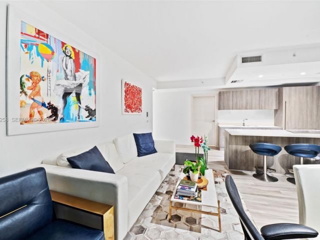 Apartment for sale  Unit #2705 - photo 7452604