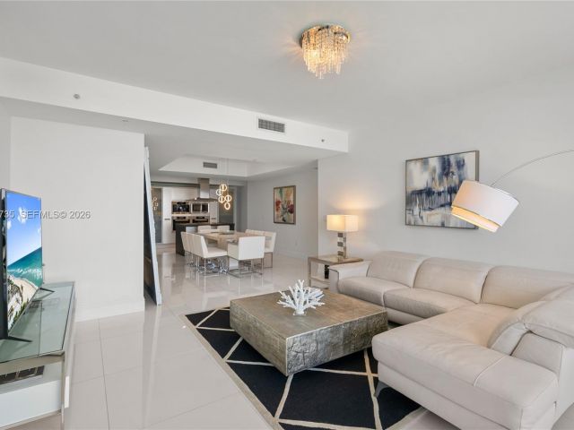 Apartment for sale  Unit #1804 - photo 7496590