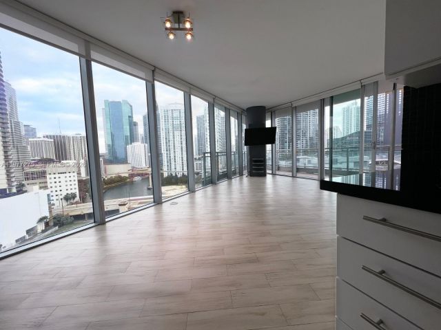 Apartment for rent  Unit #1801 - photo 7486798