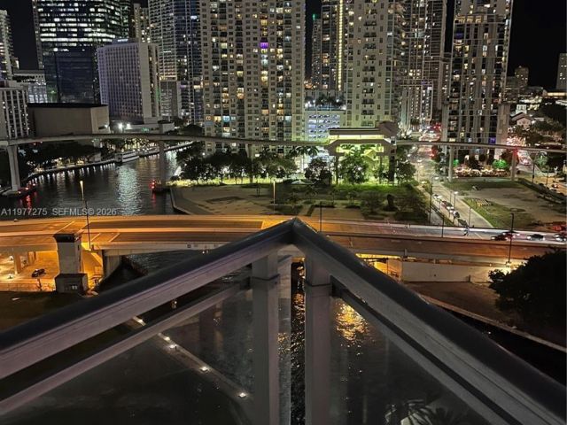 Apartment for rent  Unit #1801 - photo 7486801