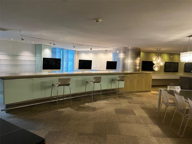 Apartment for rent  Unit #1801 - photo 7486807