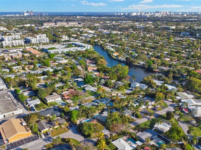 Home for sale at 3024 NE 2nd Ter - photo 7451410