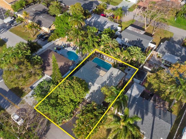 Home for sale at 3024 NE 2nd Ter - photo 7451413