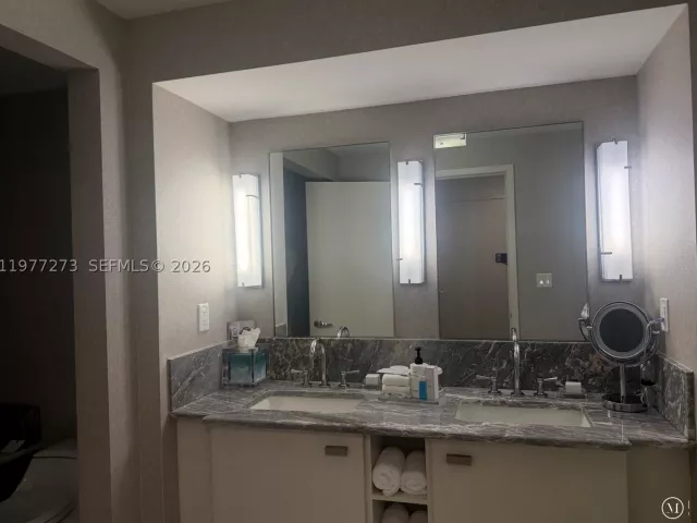 condo for sale in Fort Lauderdale - 551 N Fort Lauderdale Beach Blvd R1810 - MondialRealty