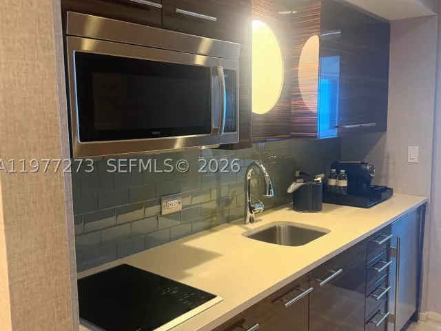condo for sale in Fort Lauderdale - 551 N Fort Lauderdale Beach Blvd R1810 - MondialRealty