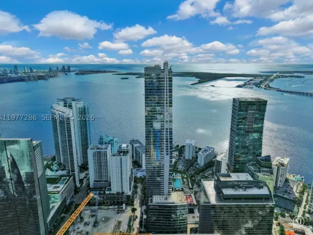 2-bedroom condo for sale in Miami - 1435 Brickell Ave 3401 - MondialRealty