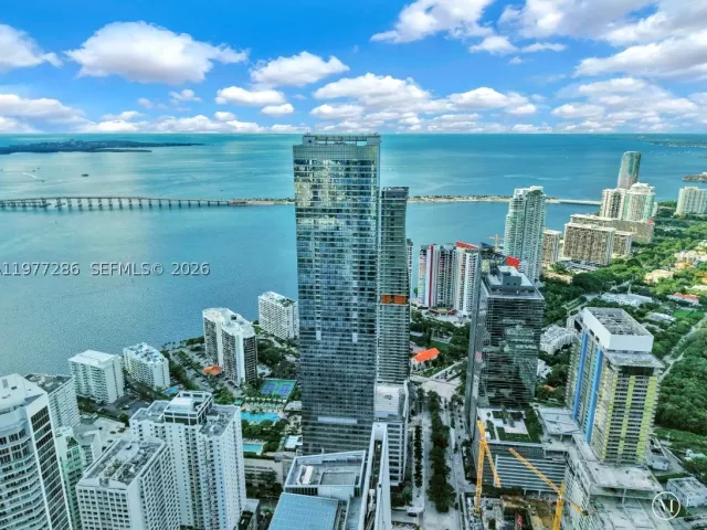 2-bedroom condo for sale in Miami - 1435 Brickell Ave 3401 - MondialRealty