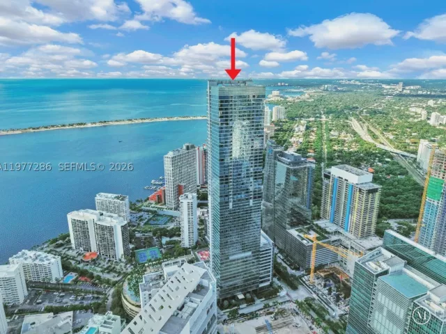 2-bedroom condo for sale in Miami - 1435 Brickell Ave 3401 - MondialRealty