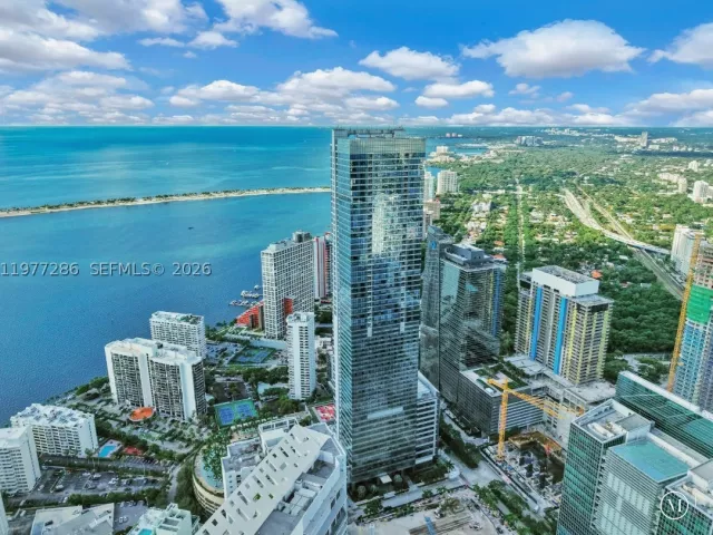 2-bedroom condo for sale in Miami - 1435 Brickell Ave 3401 - MondialRealty