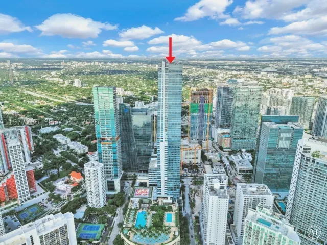 2-bedroom condo for sale in Miami - 1435 Brickell Ave 3401 - MondialRealty