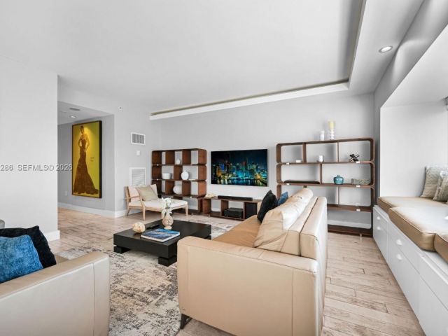 Apartment for sale  Unit #3401 - photo 7510432