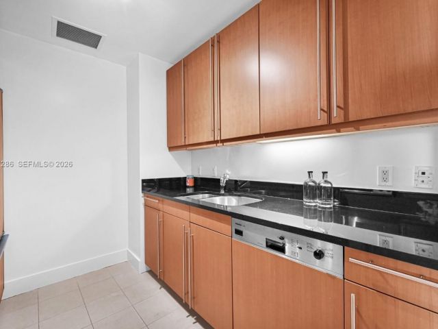 Apartment for sale  Unit #3401 - photo 7510440